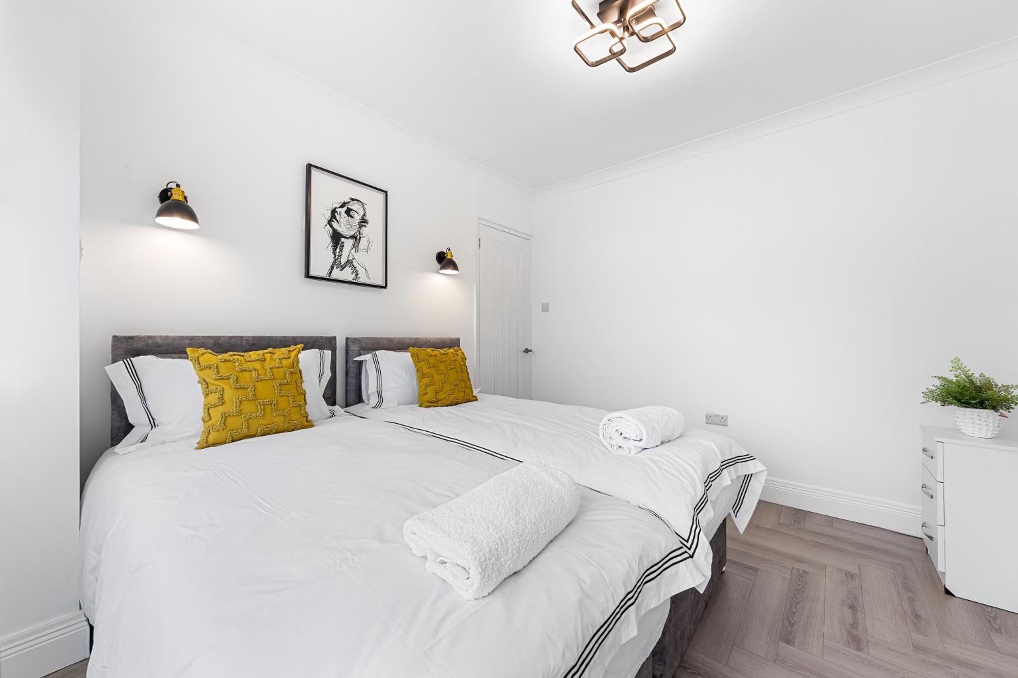 3 Bedroom House Close To Dartford Station Exterior photo